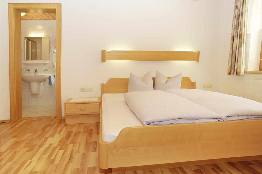 Haus Obere Allmein Sankt Gallenkirch Pokoj fotografie